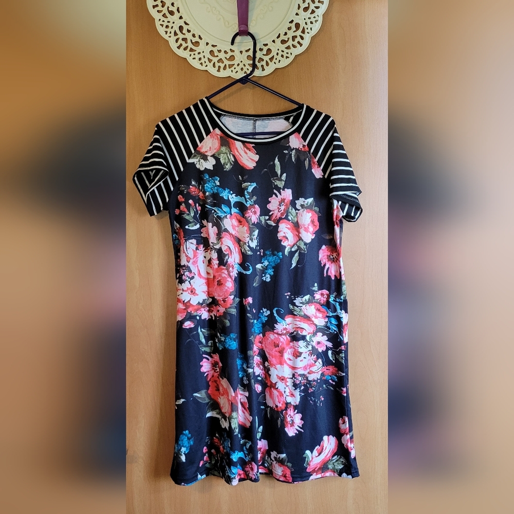 Short Sleeve Knit Dress